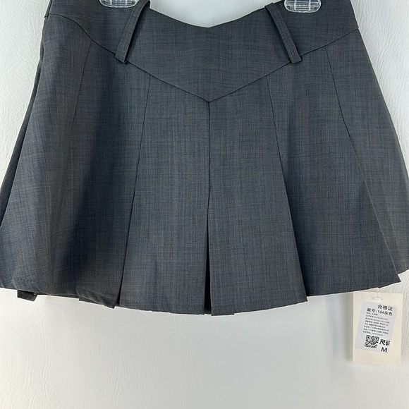 NWT Tide Queen Pleated Mini Skirts X2, M - Picture 3 of 11